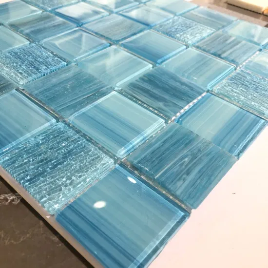 Mosaico azul de mármol arabesco con escala de peces en 3D para piscinas